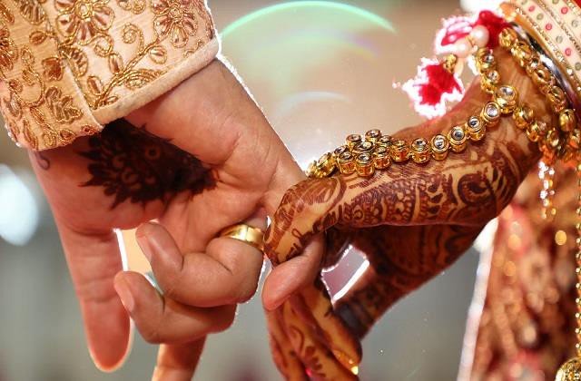 पापा दूल्हे को कोने में ले गए, वापस लौटते ही दुल्हन ने तोड़ दी शादी, वजह जान लोग हो गए हैरान