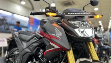 स्टाइलिश look में माँ के छोकरों के लिए launch हुई कड़क फीचर्स वाली Honda hornet 2.0 bike