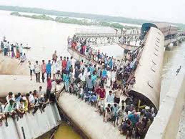 Indian Railway के इतिहास के 5 सबसे बड़े एक्सीडेंट...500 लोगों की चली गई जान...