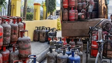 #LPGPriceCut ,#GasCylinderRates, #CommercialCylinderUpdate, #LPGNews, #DomesticGasRates ,#DelhiGasPrice ,#PetroleumMinistry ,#LPGSubsidyUpdate, #CylinderRateToday ,#BreakingNewsIndia