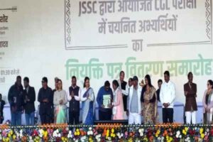 JSSC-CGL का इंतज़ार खत्म: सीएम सोरेन ने 1910 चेहरों पर बिखेरी मुस्कान, जानें किन विभागों को मिले नए अफसर?