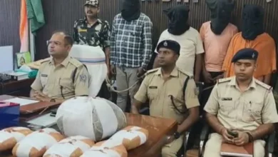 झारखंड : गिरिडीह में नशे के कारोबार पर बड़ी चोट, 10 किलो गांजा के साथ चार तस्कर गिरफ्तार...कार्रवाई से मचा हड़कंप